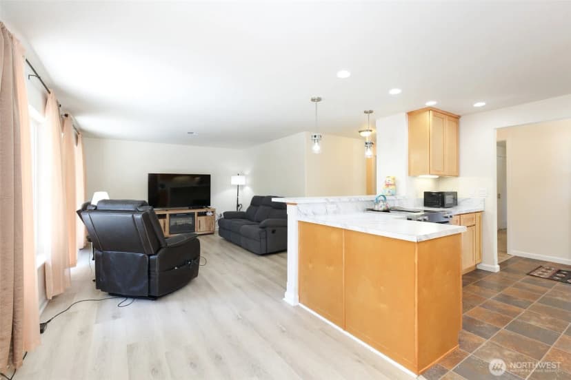 Property photo for 24 Makah Way, La Conner photo 10