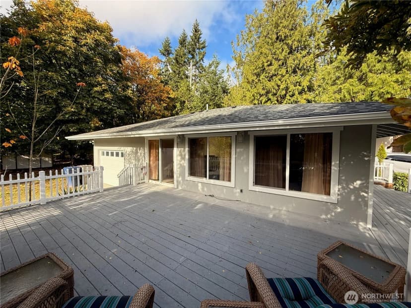 Property photo for 24 Makah Way, La Conner photo 2