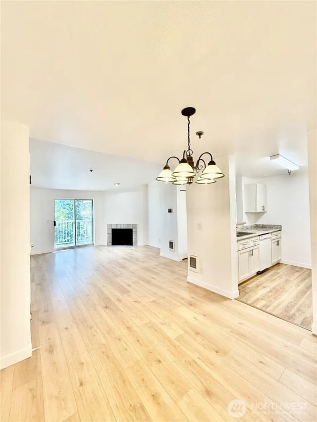 Property photo for 975 Aberdeen Avenue Ne #e403, Renton photo 3