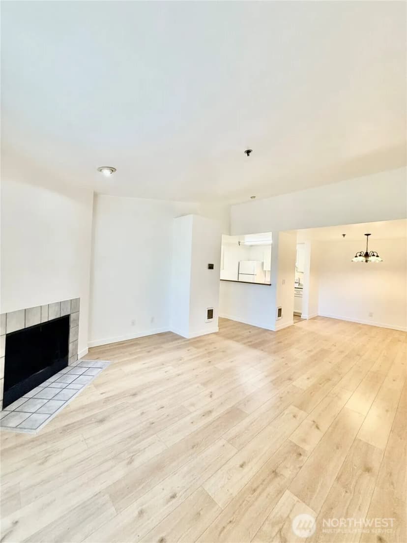 Property photo for 975 Aberdeen Avenue Ne #e403, Renton photo 4