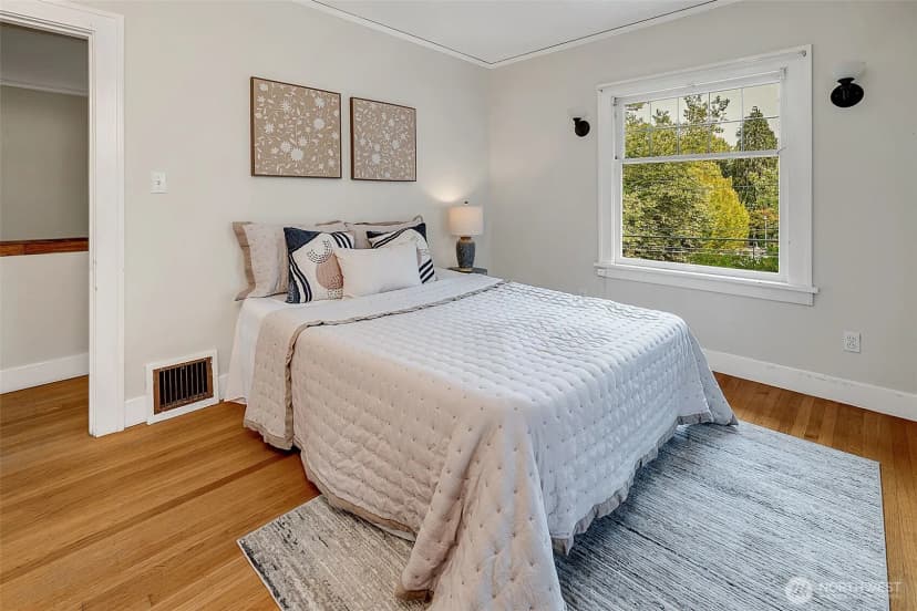 Property photo for 923 33rd Avenue, Seattle photo 26