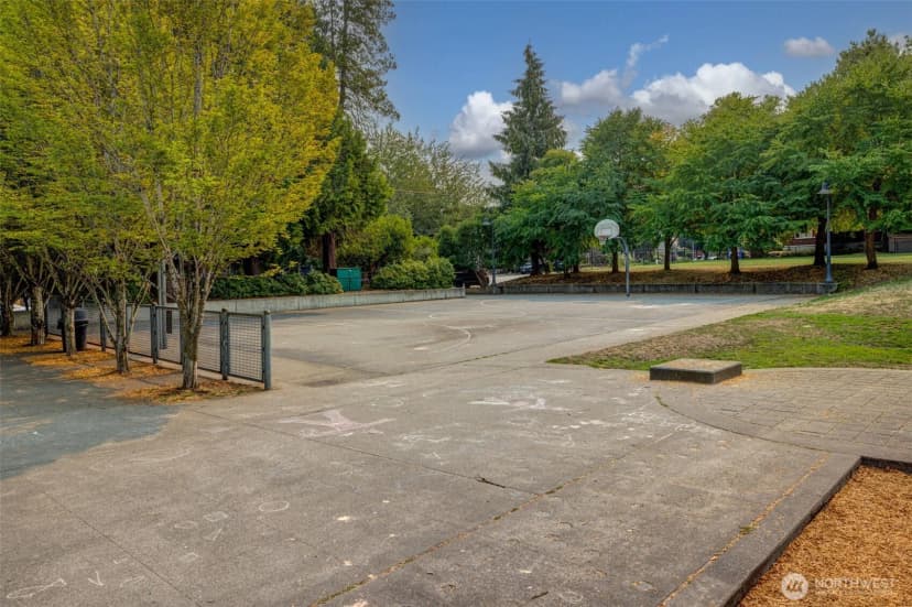 Property photo for 923 33rd Avenue, Seattle photo 35