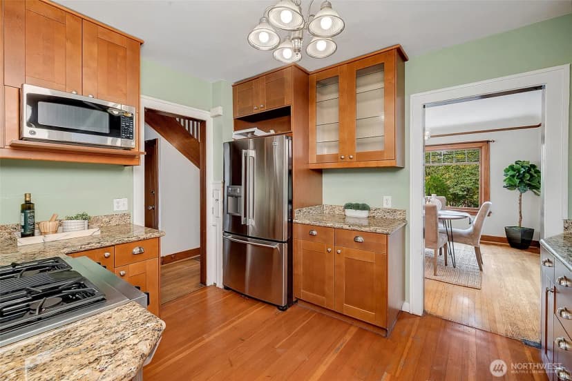 Property photo for 923 33rd Avenue, Seattle photo 16