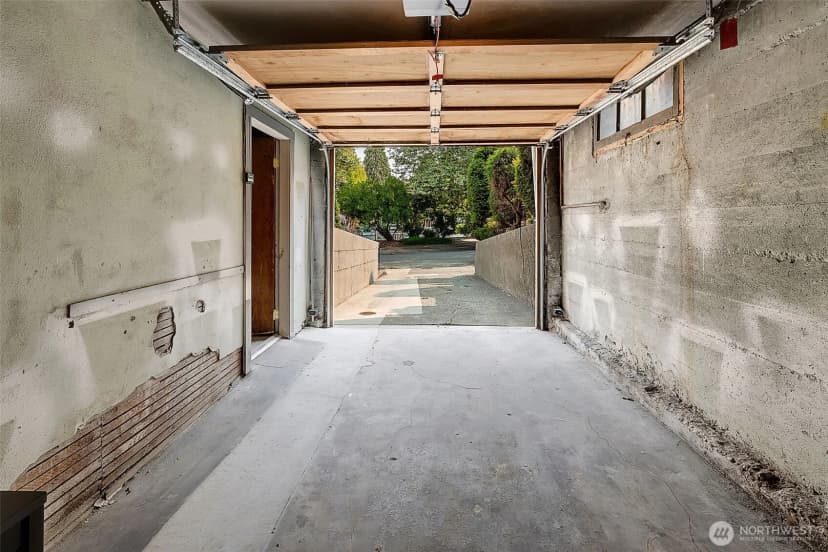 Property photo for 923 33rd Avenue, Seattle photo 31