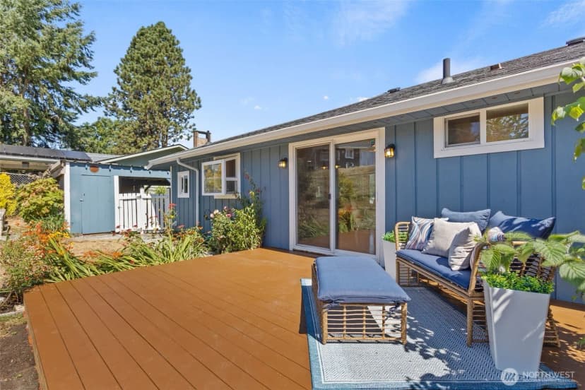 Property photo for 216 Bridge Way, Everett photo 38