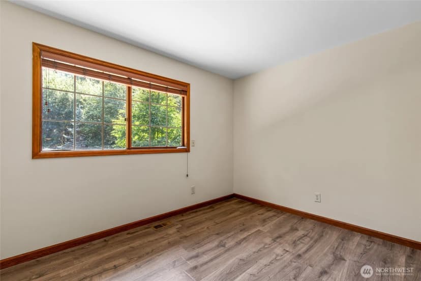 Property photo for 21710 Ne 97th Place, Redmond photo 27