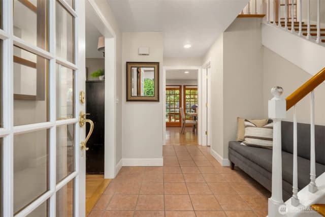 Property photo for 8180 Ne Blakely Heights Court, Bainbridge Island photo 3