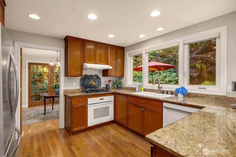 Property photo for 8180 Ne Blakely Heights Court, Bainbridge Island photo 9
