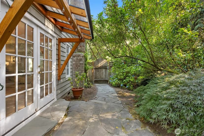 Property photo for 8180 Ne Blakely Heights Court, Bainbridge Island photo 33