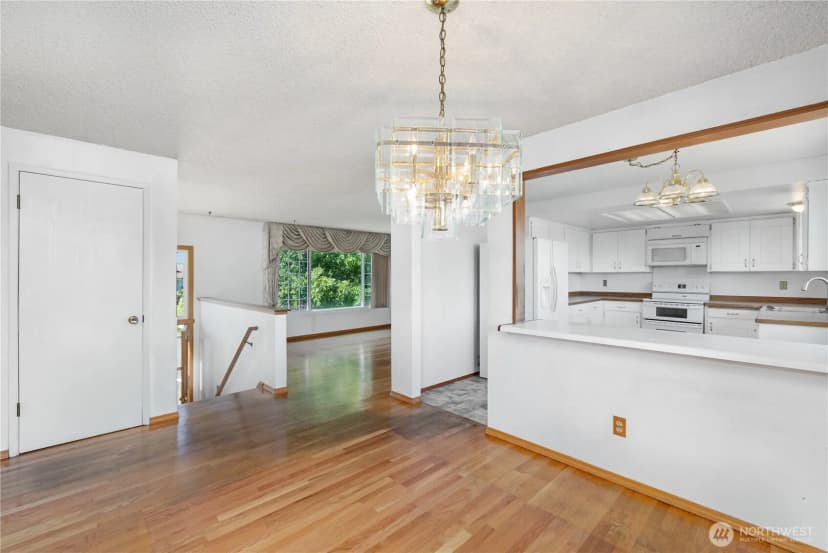 Property photo for 27510 12th Place S, Des Moines photo 10