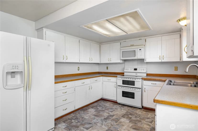 Property photo for 27510 12th Place S, Des Moines photo 13