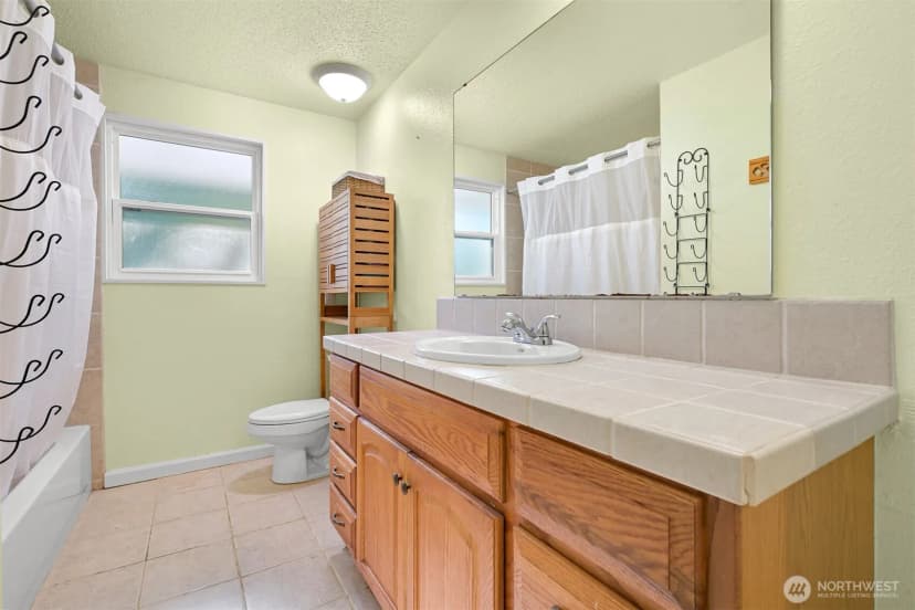 Property photo for 2011 Windsor Drive, Mount Vernon photo 14