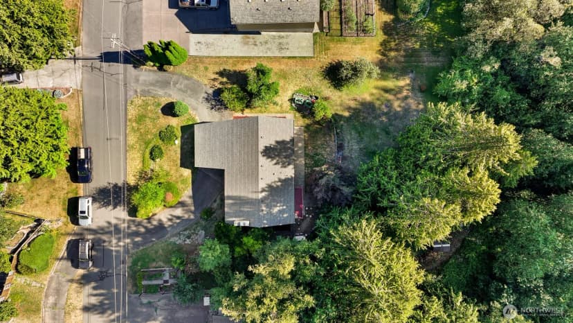 Property photo for 2011 Windsor Drive, Mount Vernon photo 27