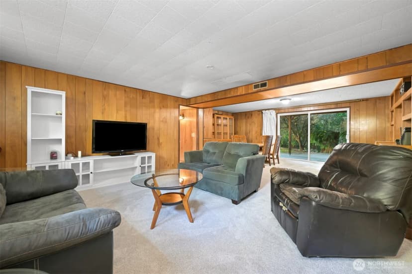 Property photo for 2011 Windsor Drive, Mount Vernon photo 18