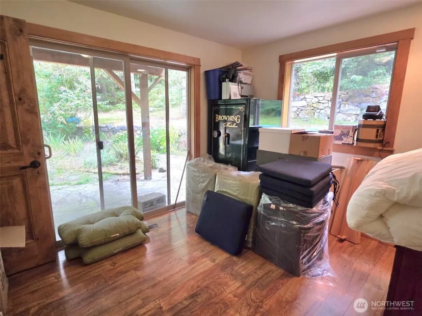 Property photo for 6136 Puget Beach Road Ne, Olympia photo 16