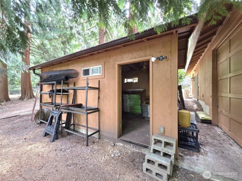 Property photo for 6136 Puget Beach Road Ne, Olympia photo 25