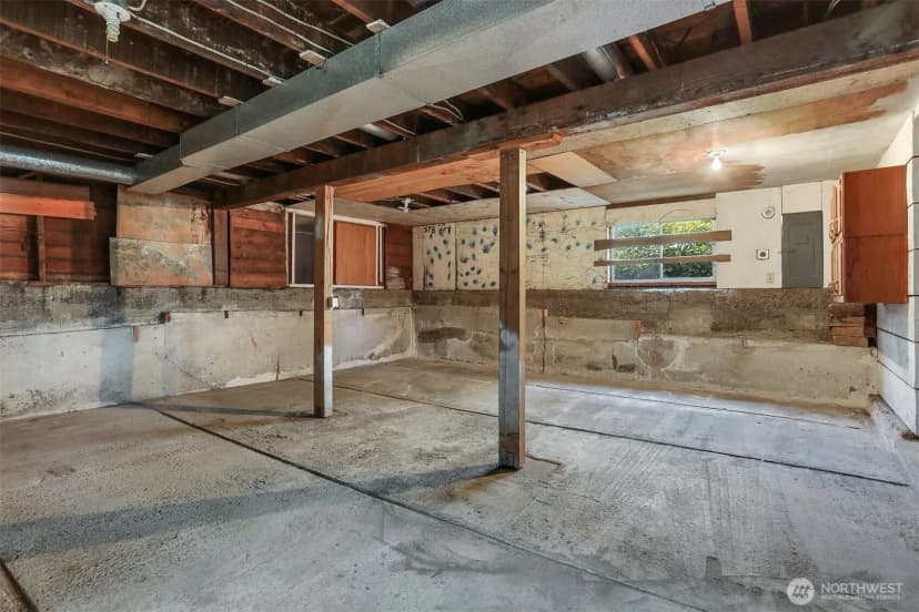 Property photo for 4022 Woodland Park Avenue N, Seattle photo 27