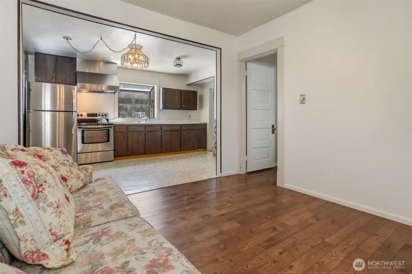 Property photo for 4022 Woodland Park Avenue N, Seattle photo 10