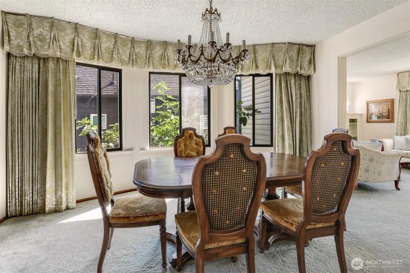 Property photo for 4022 Woodland Park Avenue N, Seattle photo 7
