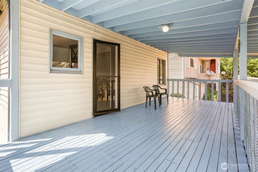 Property photo for 4022 Woodland Park Avenue N, Seattle photo 26