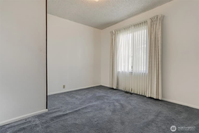 Property photo for 4022 Woodland Park Avenue N, Seattle photo 16