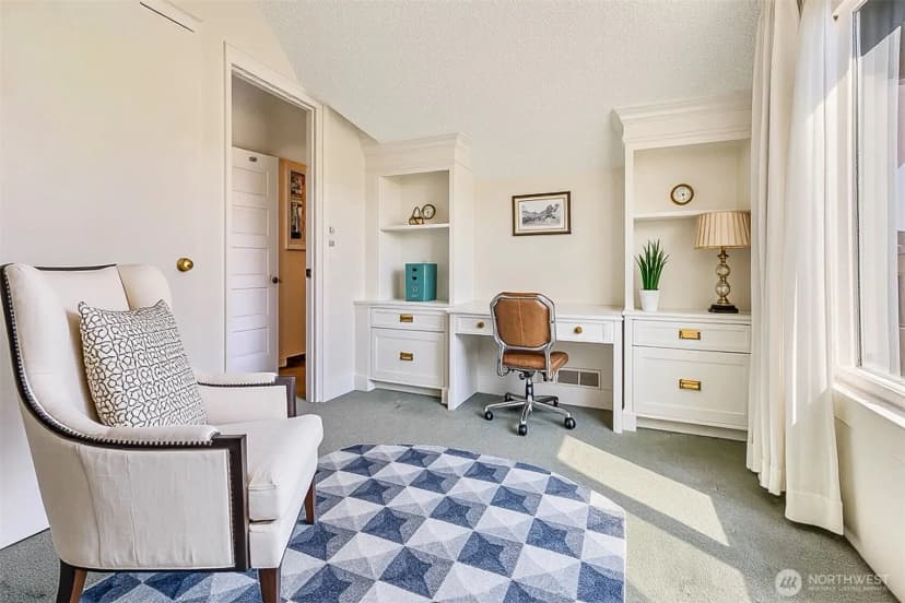 Property photo for 4022 Woodland Park Avenue N, Seattle photo 22
