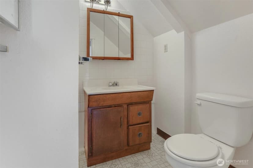 Property photo for 4022 Woodland Park Avenue N, Seattle photo 21