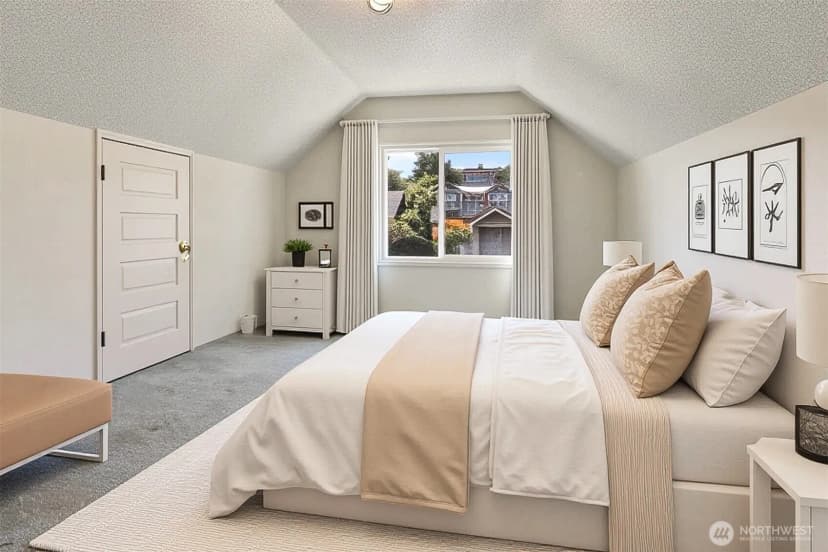 Property photo for 4022 Woodland Park Avenue N, Seattle photo 12