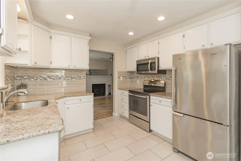 Property photo for 8317 Wolcott Avenue S, Seattle photo 13