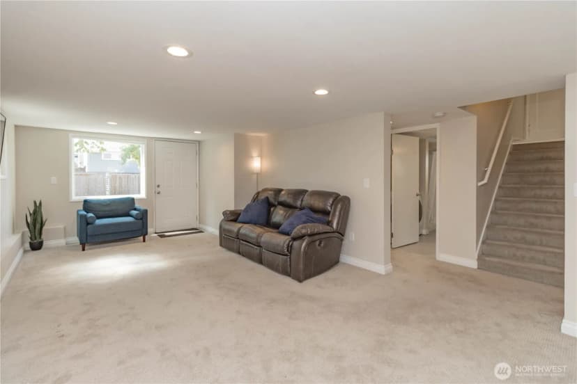 Property photo for 8317 Wolcott Avenue S, Seattle photo 21
