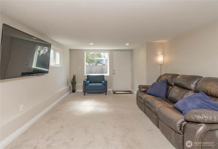 Property photo for 8317 Wolcott Avenue S, Seattle photo 23