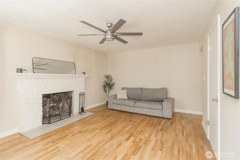 Property photo for 8317 Wolcott Avenue S, Seattle photo 6