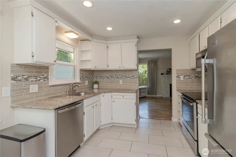 Property photo for 8317 Wolcott Avenue S, Seattle photo 12