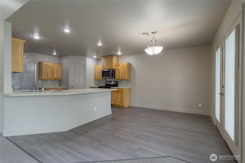 Property photo for 739 Se Songbird Lane, College Place photo 9