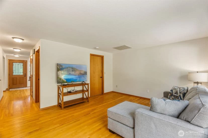 Property photo for 4402 79th Avenue Sw, Olympia photo 9