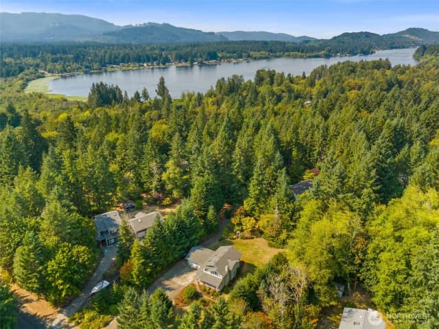 Property photo for 4402 79th Avenue Sw, Olympia photo 4