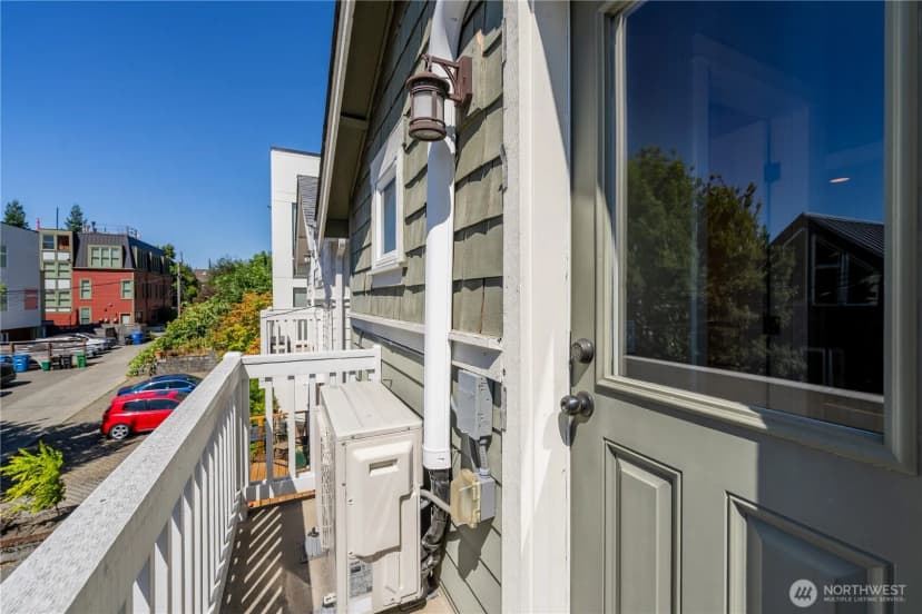 Property photo for 1125 24th Avenue S, Seattle photo 29