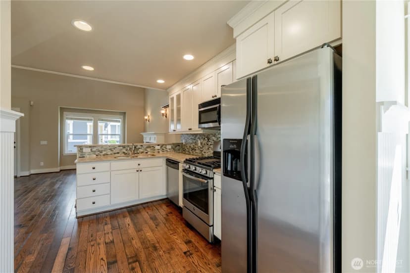 Property photo for 1125 24th Avenue S, Seattle photo 13