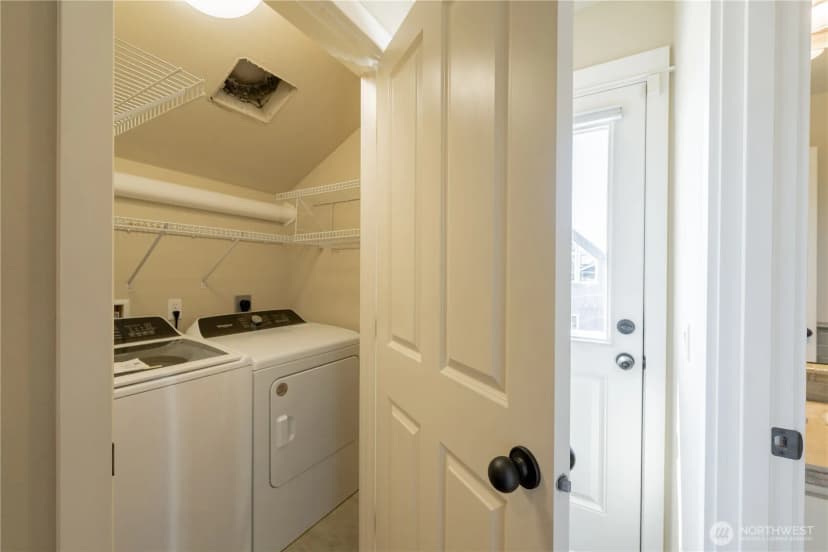 Property photo for 1125 24th Avenue S, Seattle photo 27