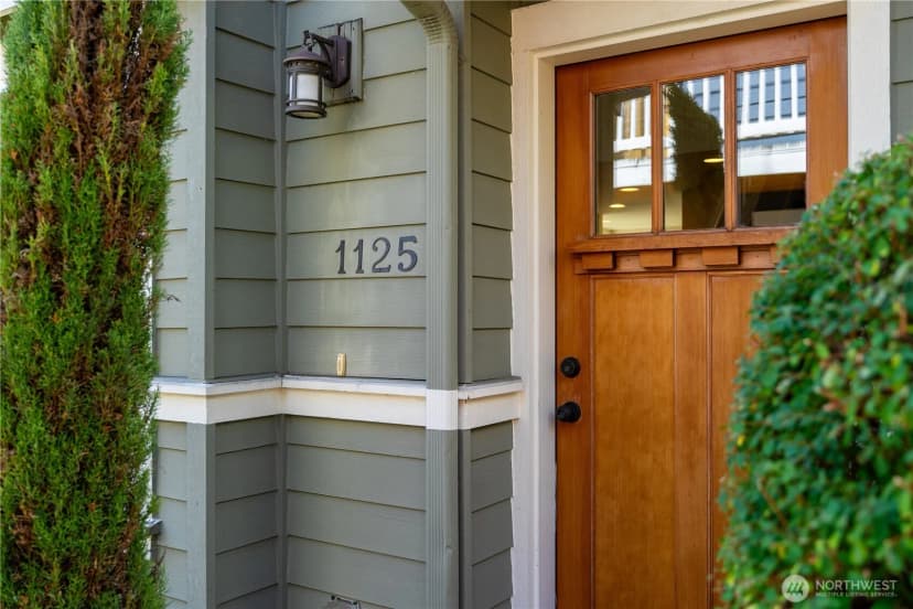 Property photo for 1125 24th Avenue S, Seattle photo 3