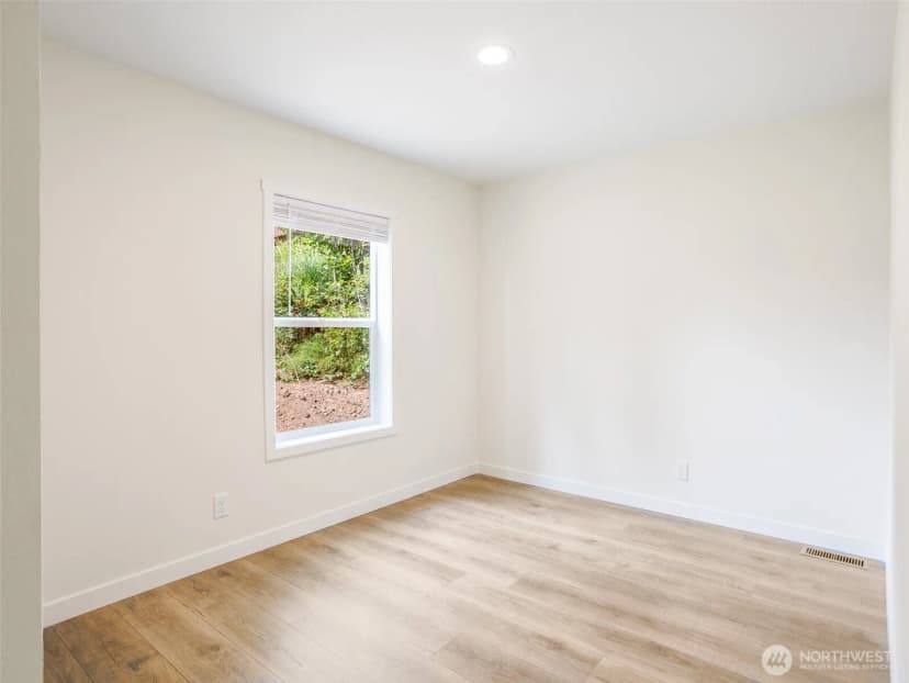 Property photo for 321 E Panorama Drive, Shelton photo 17