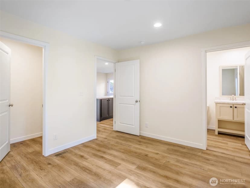 Property photo for 321 E Panorama Drive, Shelton photo 10