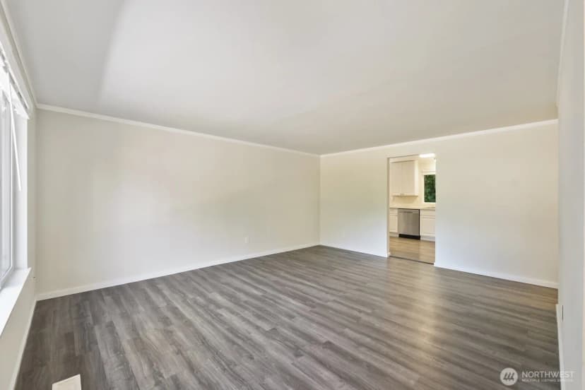 Property photo for 210 219th Place Sw, Bothell photo 4