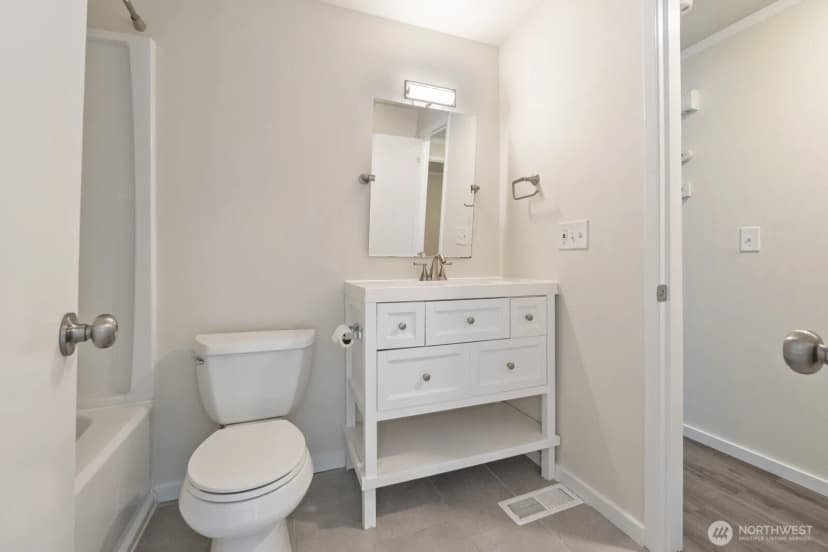 Property photo for 210 219th Place Sw, Bothell photo 16