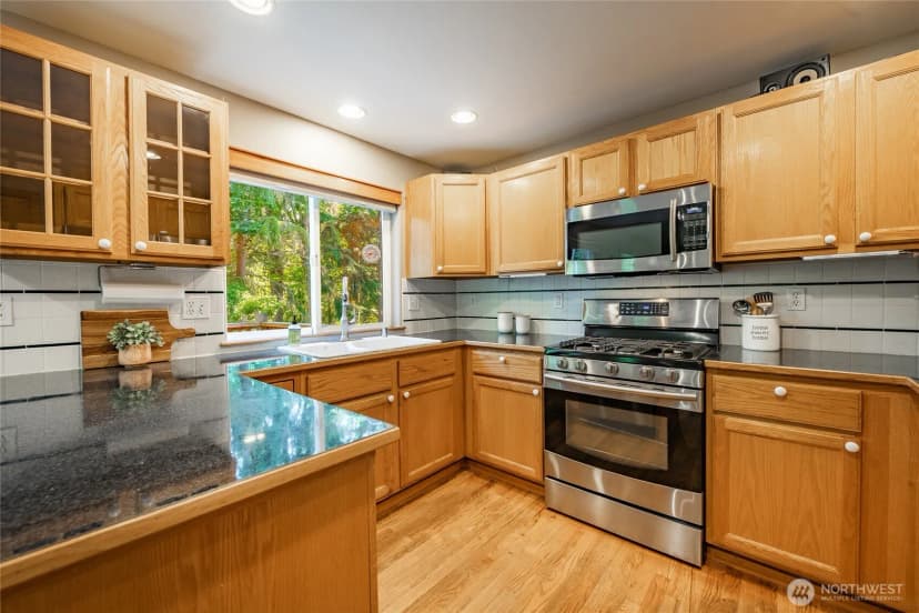 Property photo for 2027 Ponderosa Court, Bellingham photo 13