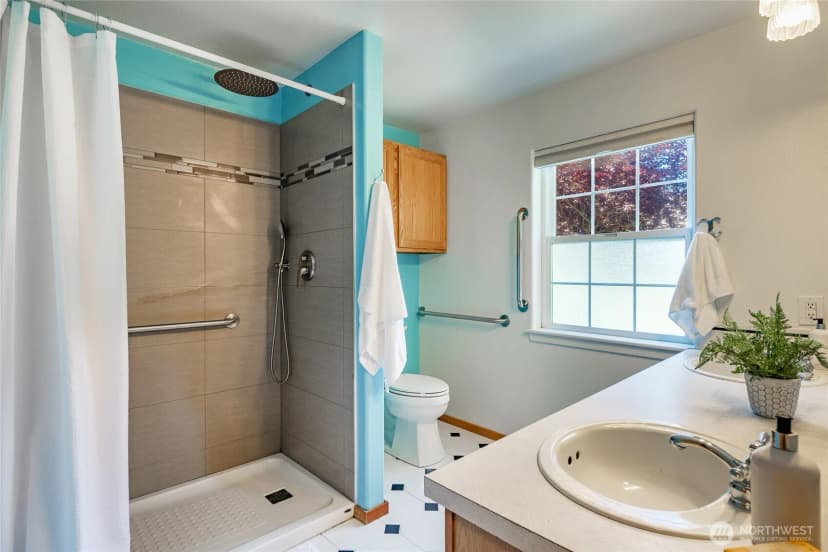 Property photo for 2027 Ponderosa Court, Bellingham photo 24
