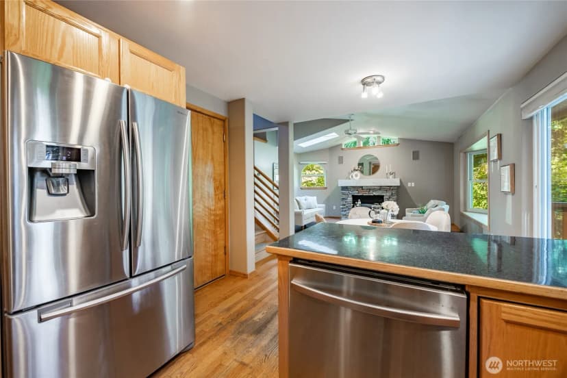 Property photo for 2027 Ponderosa Court, Bellingham photo 15