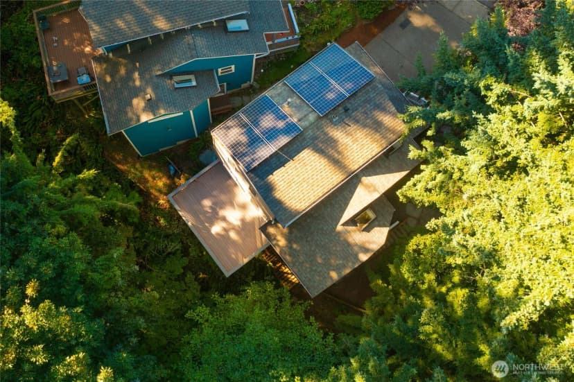 Property photo for 2027 Ponderosa Court, Bellingham photo 4