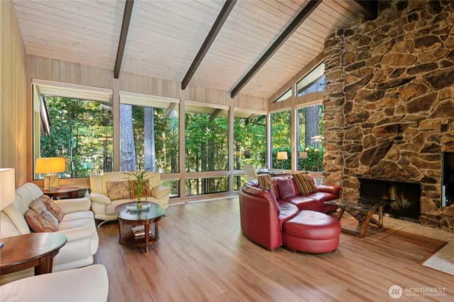 Property photo for 19419 Grannis Road, Bothell photo 4