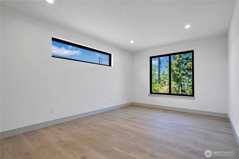 Property photo for 8456 Se 40th Street, Mercer Island photo 25